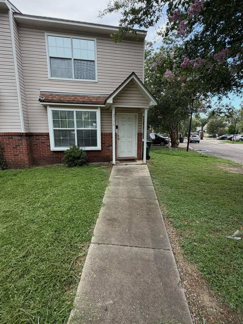3 bedroom Townhouse at 2796 Tess Circle, Chesapeake Place, Tallahassee — photo 1