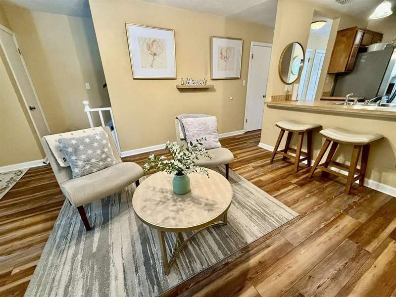 2 bedroom Townhouse at 424 Victory Garden Drive, Victory Garden Townhomes 1 Unr, Tallahassee — photo 2