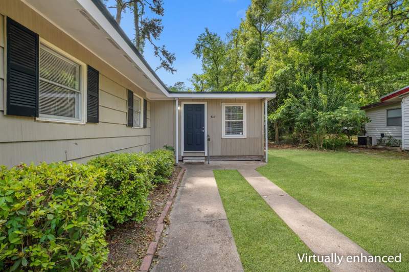4 bedroom Detached at 322 Meadowbrook Lane, Bradford Manor, Tallahassee — photo 5