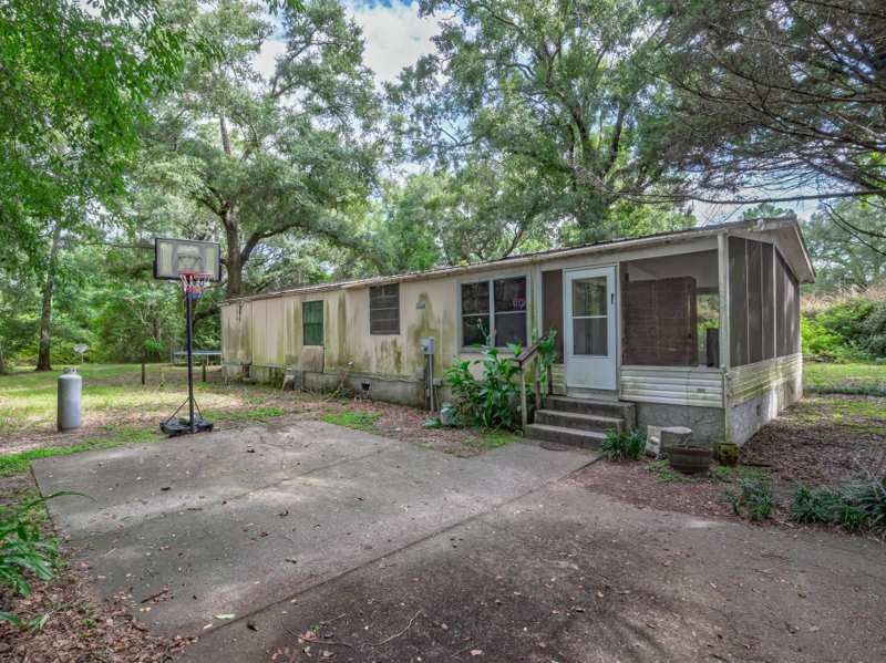 3 bedroom ManufacturedHome at 10 Lake Ellen Shores Drive, Lake Ellen Shores Phase 1, Crawfordville — photo 1