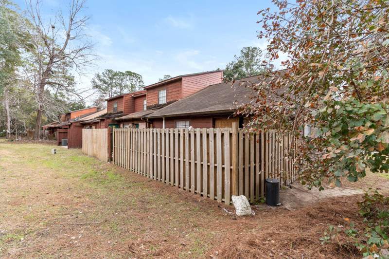 2 bedroom Townhouse at 2321 Hartsfield Way, Shadowlawn Cluster Homes, Tallahassee — photo 5