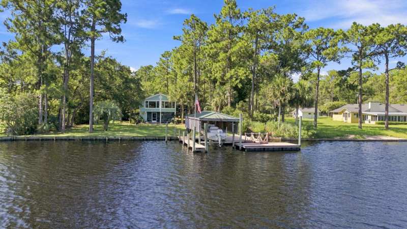 2 bedroom Detached at 241 Rio Vista Drive, Rio Vista, St Teresa — photo 1