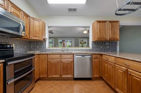 48 Leslie Anne Street, Crawfordville FL - photo 8 of 52