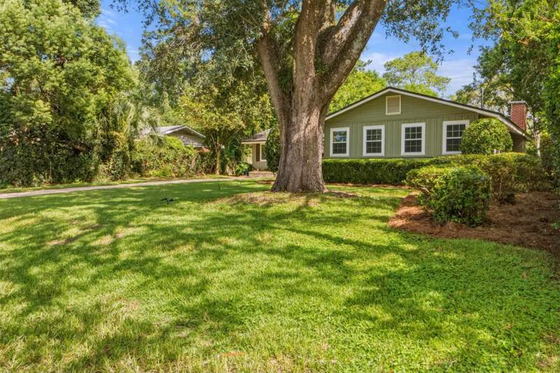3 bedroom Detached at 1412 Shuffield Drive, Brockswood Park, Tallahassee — photo 3