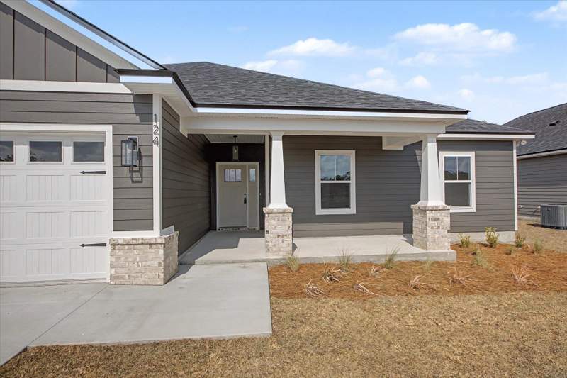 4 bedroom Detached at 124 Divine Loop, Pleasant Ridge, Crawfordville — photo 4
