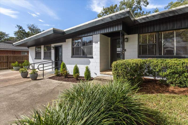 3 bedroom Detached at 104 W 4Th Avenue, Grove Court, Tallahassee — photo 2