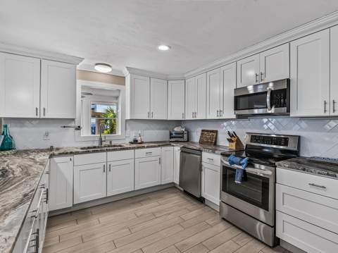 1645 Shell Point Road, Crawfordville FL - photo 12 of 62