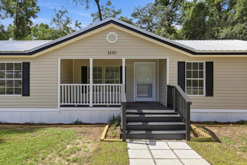 3 bedroom ManufacturedHome at 1440 Jake Drive, Rainbow Acres, Tallahassee — photo 5