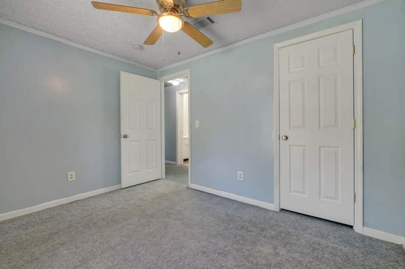 3 bedroom ManufacturedHome at 13 Sparrow Court, Quail Ridge, Havana — photo 5