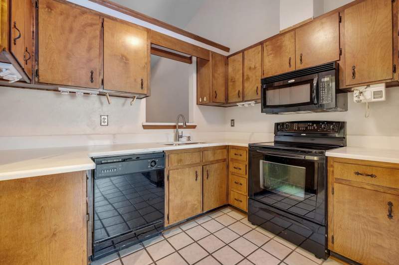 2 bedroom Townhouse at 2404 Talco Hills Drive, Talco Hills, Tallahassee — photo 4