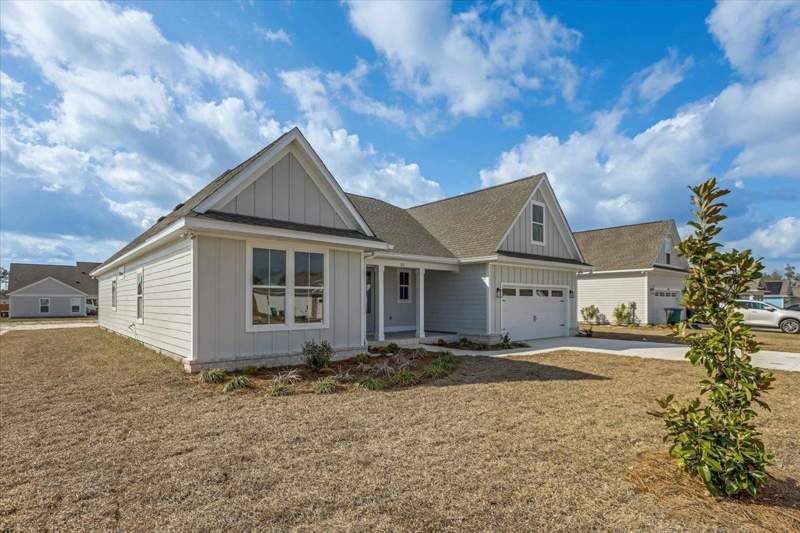 4 bedroom Detached at 43 Windsor Way, Chadwick Estates, Crawfordville — photo 3