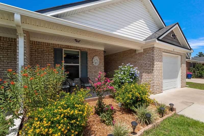 3 bedroom Townhouse at 34 Excalibur Drive, Camelot Phase III, Crawfordville — photo 1