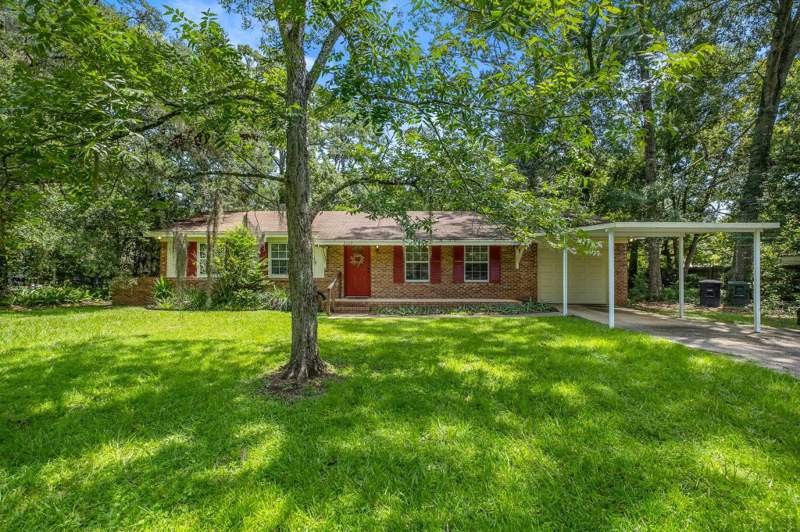 3 bedroom Detached at 2003 Old Bainbridge Road, Town N Country Park, Tallahassee — photo 4