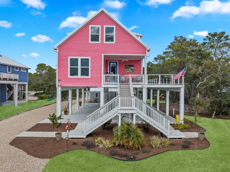 4 bedroom Detached at 1372 Chip Morrison Drive, Penn Point Unit 6, Alligator Point — photo 3