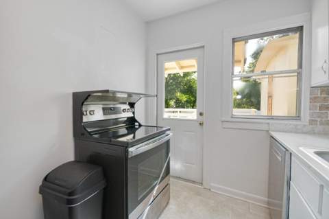 1553 Yancey Street, Tallahassee FL - photo 13 of 35