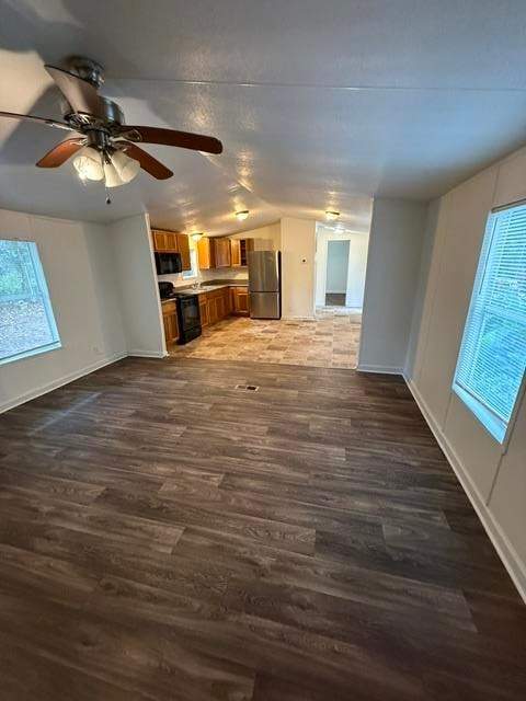 3 bedroom ManufacturedHome at 1427 Rita Road, Paradise Village East, Tallahassee — photo 3