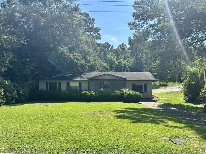 3 bedroom Detached at 301 Inglewood Drive, Inglewood, Tallahassee — photo 1
