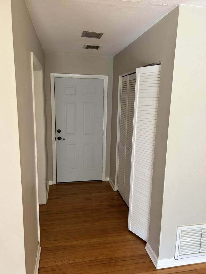 3 bedroom Detached at 301 Inglewood Drive, Inglewood, Tallahassee — photo 3