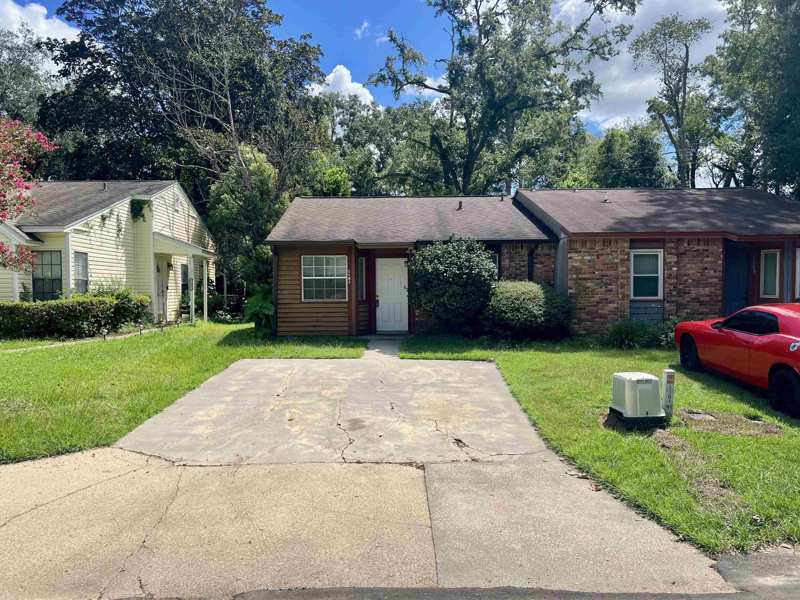 2 bedroom Townhouse at 1101 Rockbrook Court, Rockbrook Village Unit 3, Tallahassee — photo 1