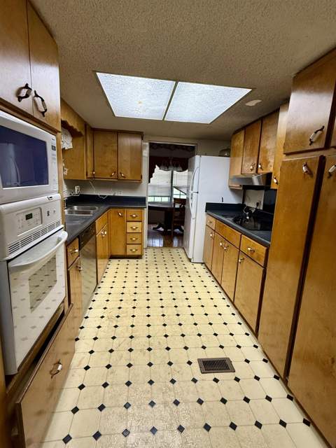10247 Rebel Circle, Tallahassee FL - photo 6 of 15