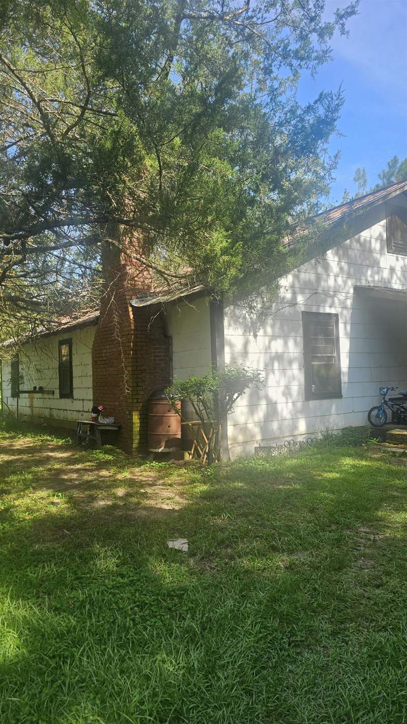 3 bedroom Detached at 1104 Leslie Lewis Road, N, Havana — photo 2