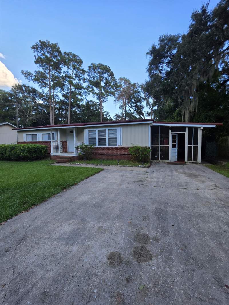 3 bedroom Detached at 2011 Longview Drive, Lake Jackson Heights, Tallahassee — photo 3