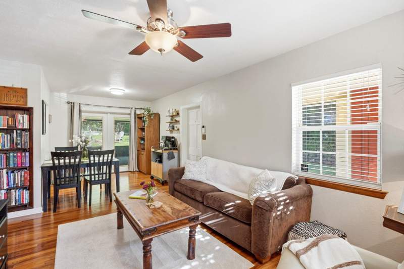 3 bedroom Detached at 2002 Fannie Drive, Plantation Of Tallahassee Peca, Tallahassee — photo 2