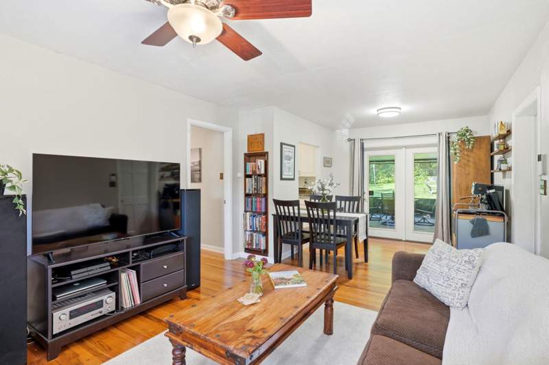 3 bedroom Detached at 2002 Fannie Drive, Plantation Of Tallahassee Peca, Tallahassee — photo 3