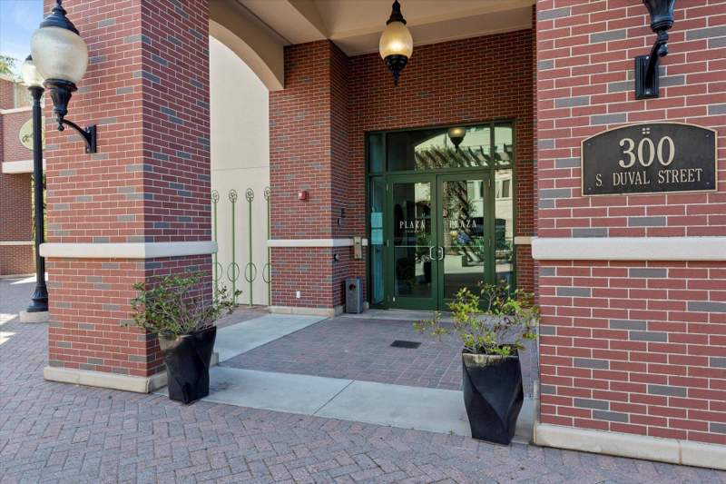 2 bedroom Condominium at 300 S Duval #911 Street, Plaza Tower, Tallahassee — photo 2