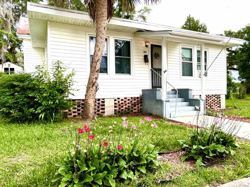3 bedroom Detached at 520 E High Street, Wirick Addtion, Monticello — photo 1