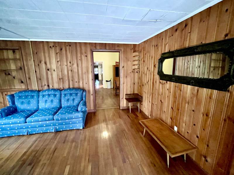 3 bedroom Detached at 520 E High Street, Wirick Addtion, Monticello — photo 4