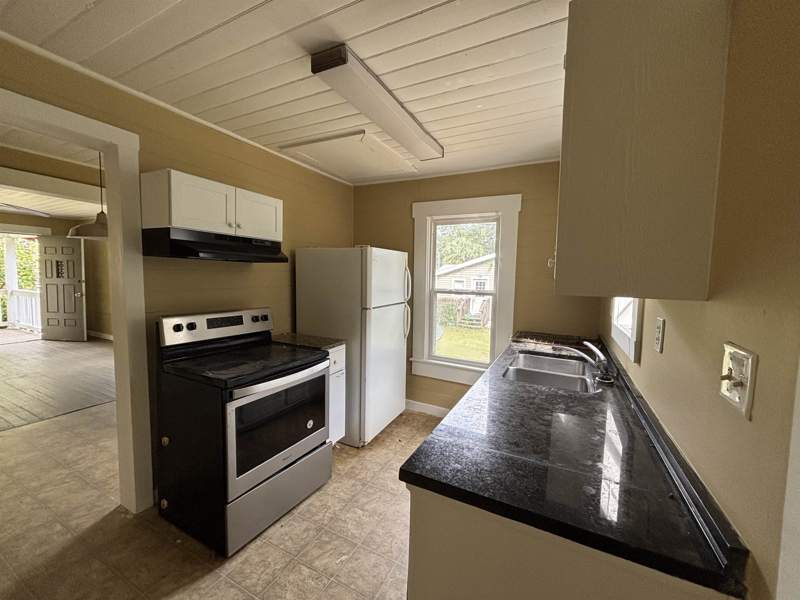 2 bedroom Detached at 25 Dispennette Drive, Raker Addition, Crawfordville — photo 5