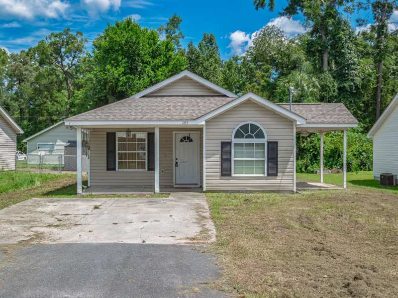 2 bedroom Detached at 195 Broken Bow Trail, Wakulla Gardens, Crawfordville — photo 1