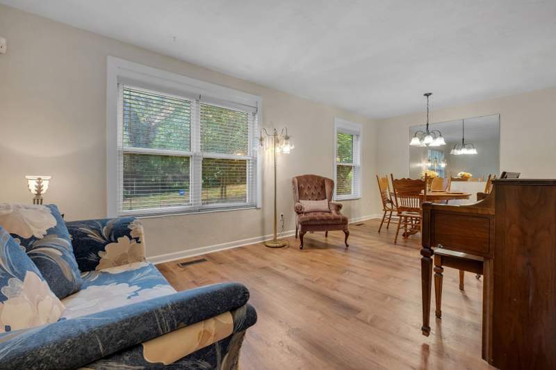 3 bedroom Detached at 1709 Salmon Drive, Astoria Park Unit No 1, Tallahassee — photo 4