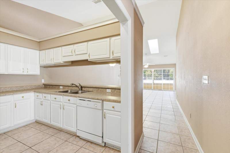 3 bedroom Townhouse at 1016 Landings Loop, Piney Z Phase 6, Tallahassee — photo 3