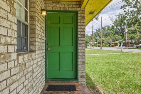 1126 Gibbs Drive, Tallahassee FL - photo 6 of 34