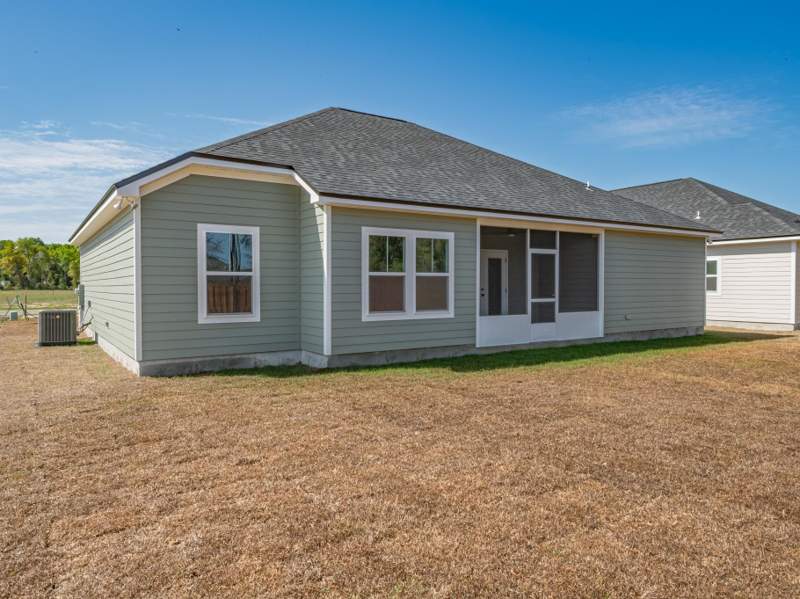 4 bedroom Detached at 10 Divine Loop, Pleasant Ridge, Crawfordville — photo 4