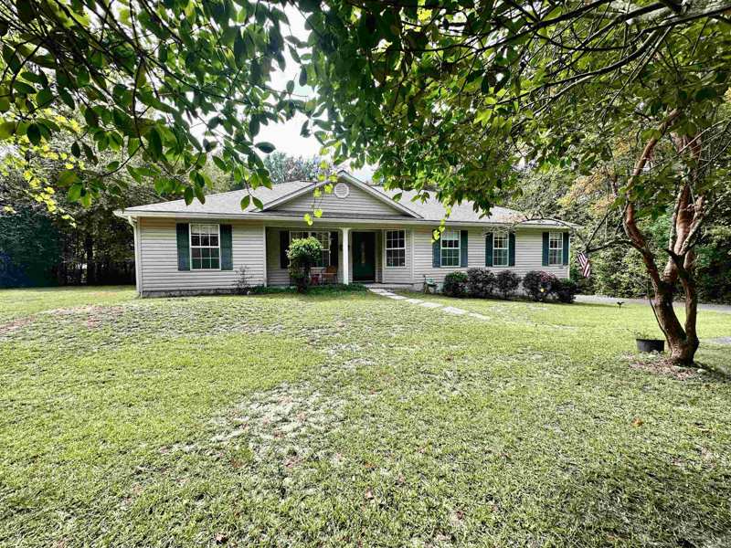 3 bedroom Detached at 1661 Beaver Creek Drive, Reston, Havana — photo 1