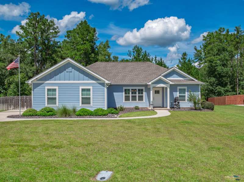 3 bedroom Detached at 137 Nandina Way, The Flowers Phase 1, Crawfordville — photo 1