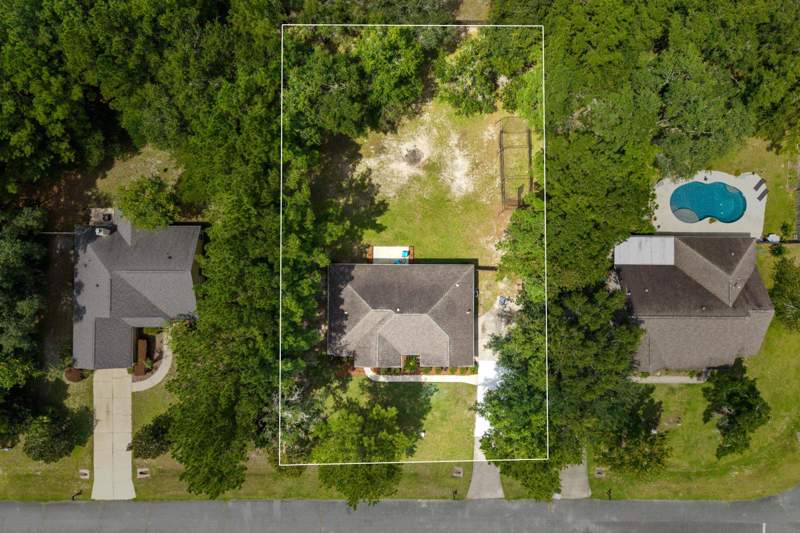 3 bedroom Detached at 148 Carriage Drive, The Farm, Crawfordville — photo 4