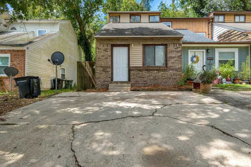 2 bedroom Townhouse at 2472 Talco Hills Drive, Talco Hills, Tallahassee — photo 1