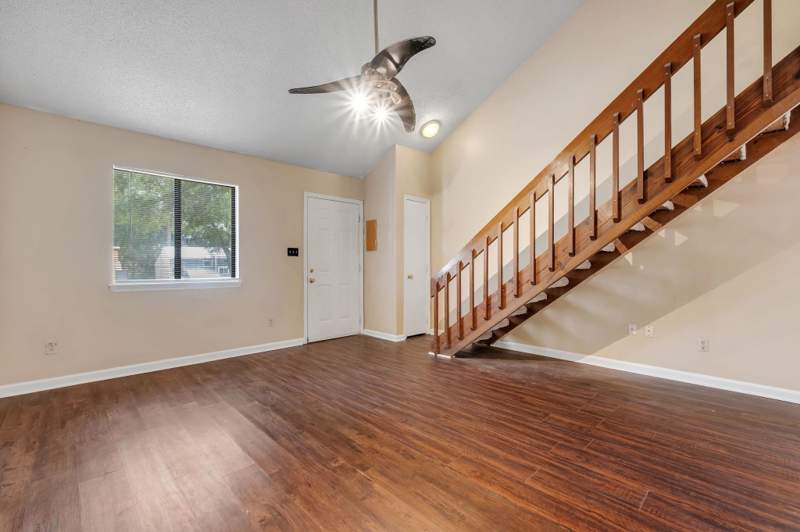 2 bedroom Townhouse at 2472 Talco Hills Drive, Talco Hills, Tallahassee — photo 4