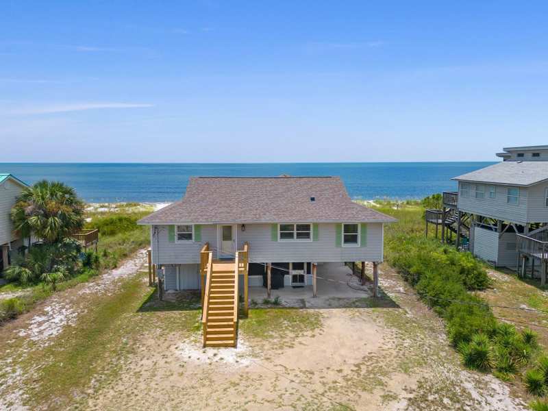 3 bedroom Detached at 1141 Alligator Drive, Holiday Beach, Alligator Point — photo 1