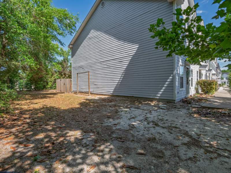 2 bedroom Townhouse at 30 Old Courthouse Way, Old Courthouse Square, Other — photo 3