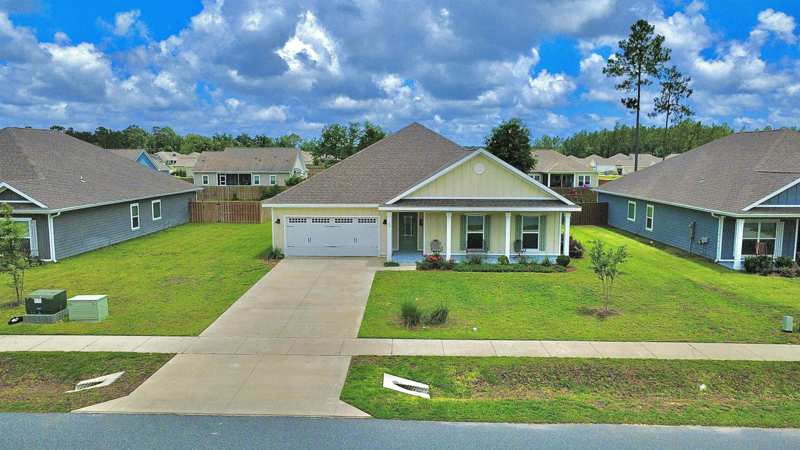 4 bedroom Detached at 63 Windsor Way, Chadwick Estates Ph 2, Crawfordville — photo 1