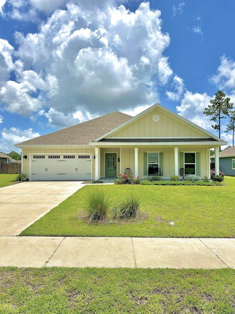 4 bedroom Detached at 63 Windsor Way, Chadwick Estates Ph 2, Crawfordville — photo 2