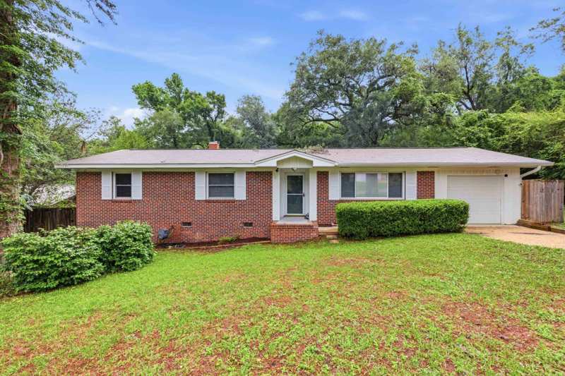3 bedroom Detached at 1710 Myrick Road, Holly Hills, Tallahassee — photo 1