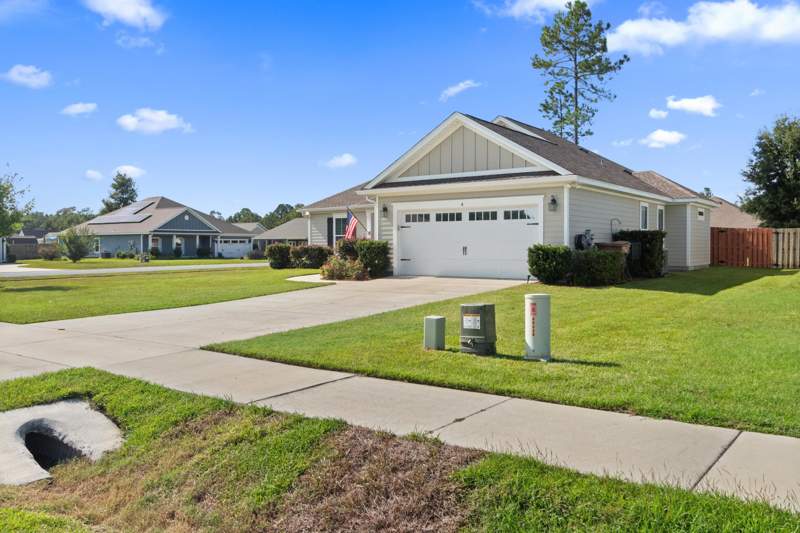 4 bedroom Detached at 4 London Circle, Chadwick Estates, Crawfordville — photo 3