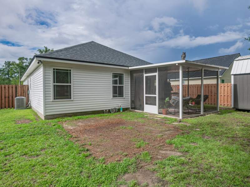 3 bedroom Detached at 150 John Mills Circle, Buckhorn Village, Sopchoppy — photo 5