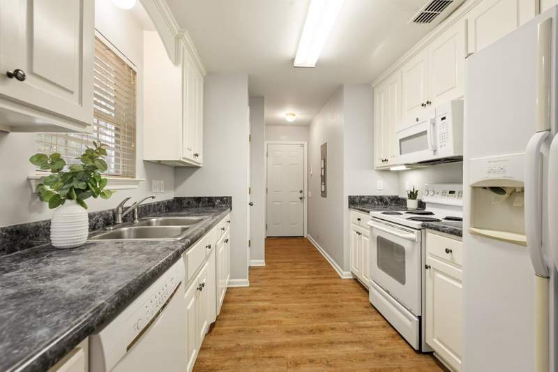 3 bedroom Detached at 30 Pine Needle Trce, Montivilla, Monticello — photo 5